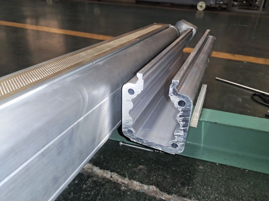 15000 KG Automatique 3 en 1 machine de laminage à la flamme de style allemand pour siège auto