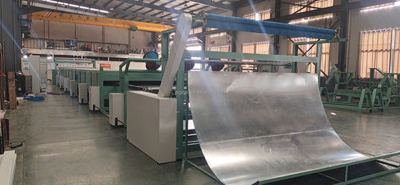 Machine de revêtement à points en PVC à cylindre rond antidérapant pour usine de fabrication de dos de tapis