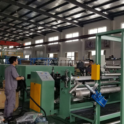 2022 Machine de fabrication de tapis revêtement arrière avec revêtement à points PVC antidérapant et 380V 50HZ 3P