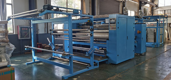 Facile à utiliser Tissu multifonctionnel à mousse PUR Machine de stratification à fusion à chaud pour les vêtements
