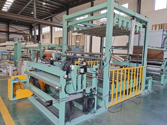Machine de laminage à base d'eau pour la production de tapis dans une usine de fabrication