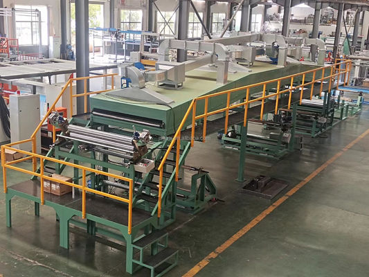 Machine de revêtement de film de laminage auto-adhésif efficace de 1300 mm pour une lamination parfaite