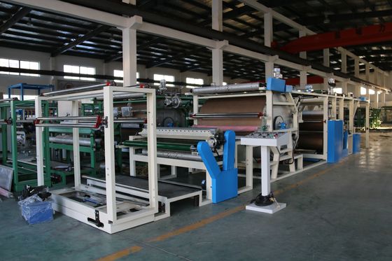 Machine de laminage à base d'huile pour la production de tapis à grande vitesse