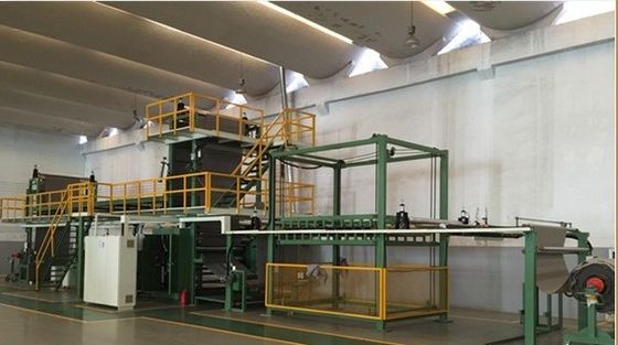 Machine de stratification à trois flammes en une pour les produits non tissés et le cuir artificiel